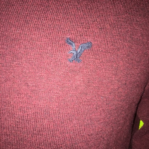 Men’s Small American Eagle V-Neck Sweater - Picture 3 of 4