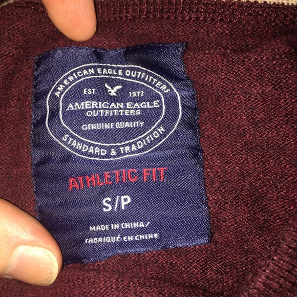 Men’s Small American Eagle V-Neck Sweater - Picture 4 of 4