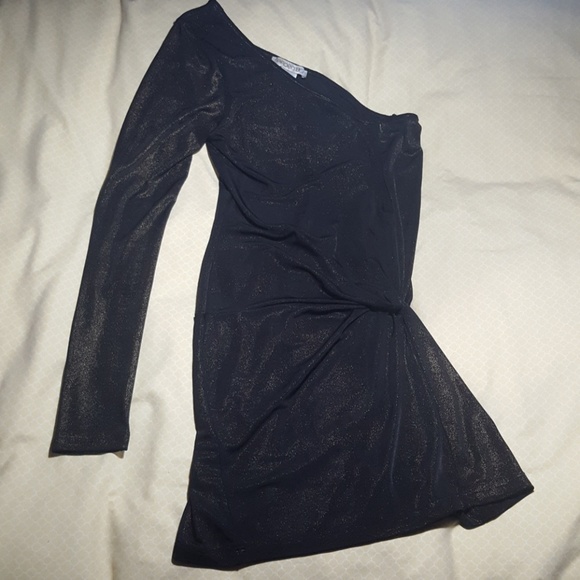 🌹{Arden B} Sexy Black and Gold shimmer top/dress - Picture 1 of 6