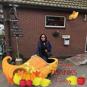 Meet your Posher, Caridad