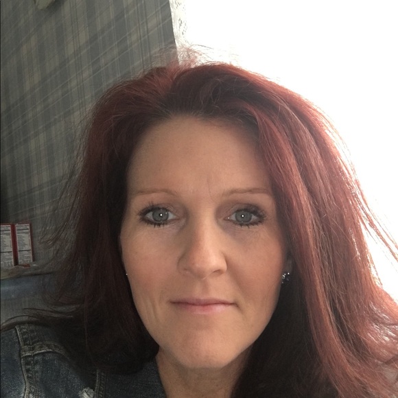 Meet your Posher, Denise - Picture 1 of 1