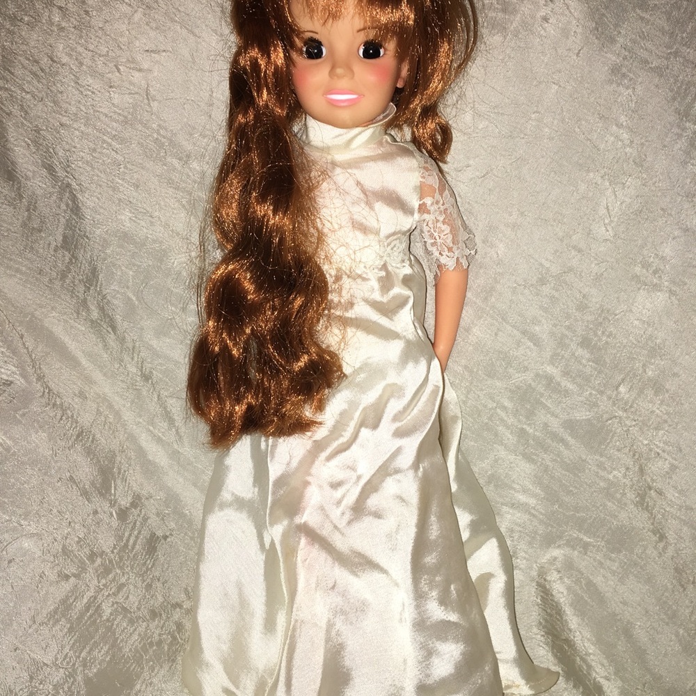 Vintage CRISSY Doll. Her hair grows AND she talks!