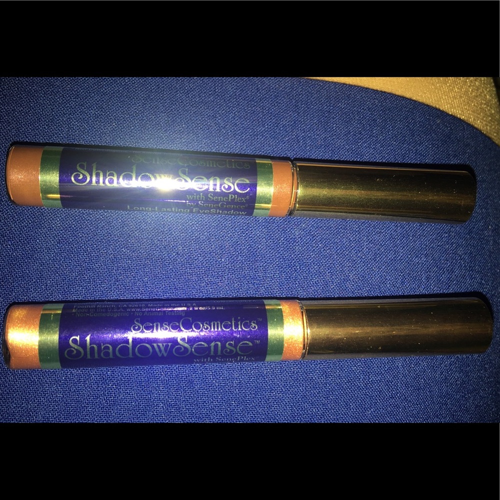Bundle of 2 ShadowSense Eyeshadows
