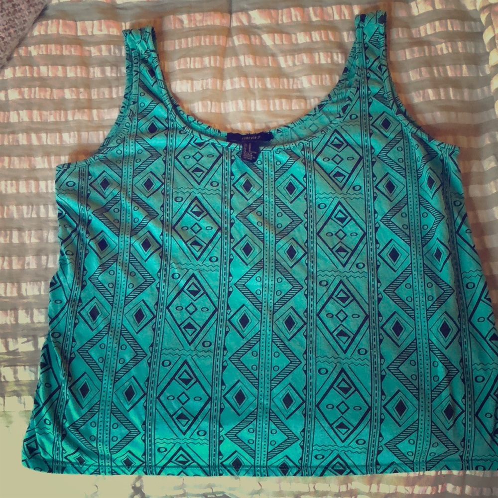 Forever 21 Medium Crop Top- Geometric Pattern