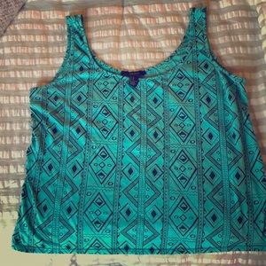 Forever 21 Medium Crop Top- Geometric Pattern
