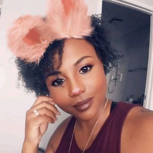 Meet your Posher, Tia