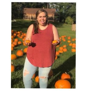 Meet your Posher, Malissa