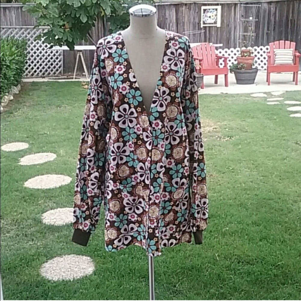 Scrub Jacket XL. Gently worn and cute print.
