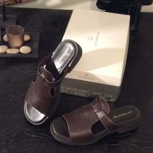 Liz Claiborne sandals brown size 6 m - Picture 3 of 4