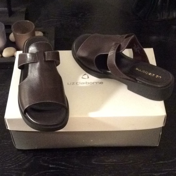 Liz Claiborne sandals brown size 6 m - Picture 4 of 4