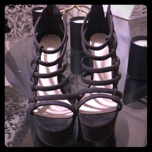 Black Aldo Wedge Sandals Size 8