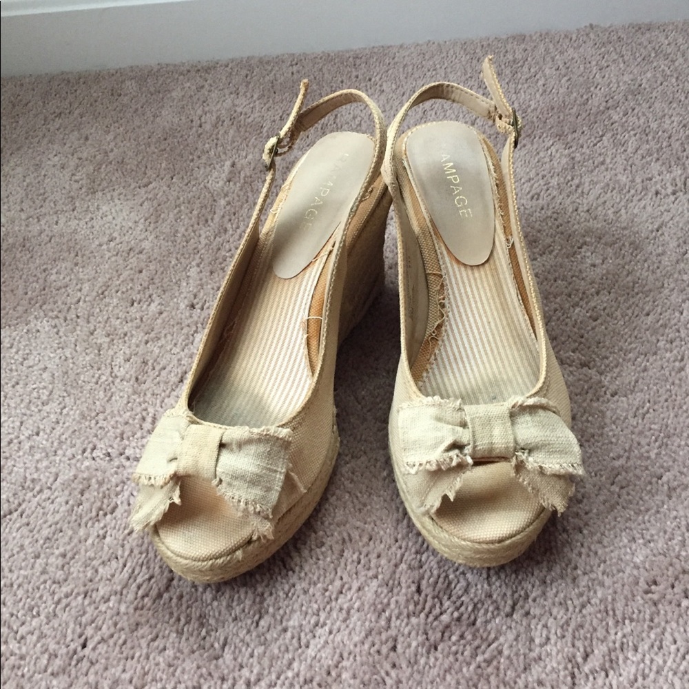 Cute wedge peep toe with bow