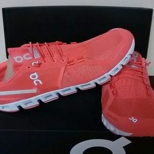 Women's 'On Cloud' brand!