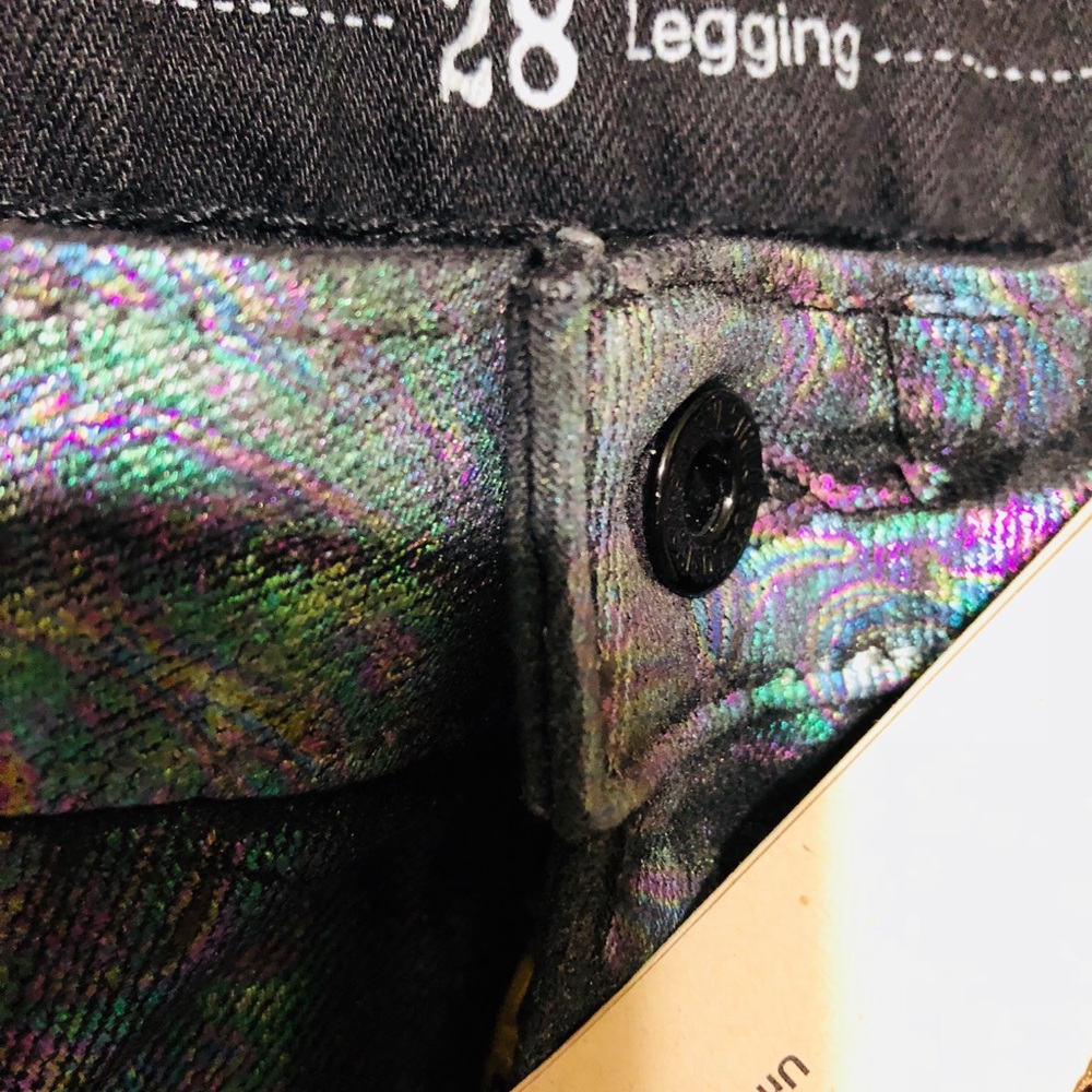 Levi’s Black Petrol Coated Skinny Legging Jeans - Picture 4 of 16