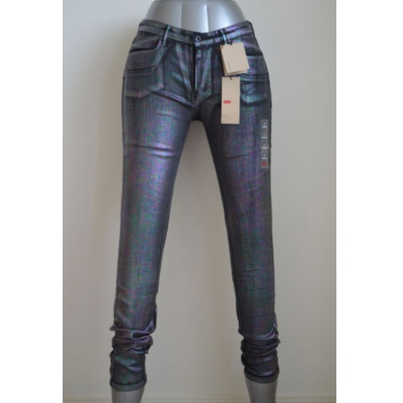 Leviβs Black Petrol Coated Skinny Legging Jeans - Picture 3 of 16