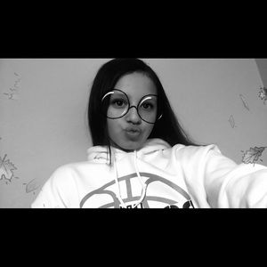 Meet your Posher, Amaya