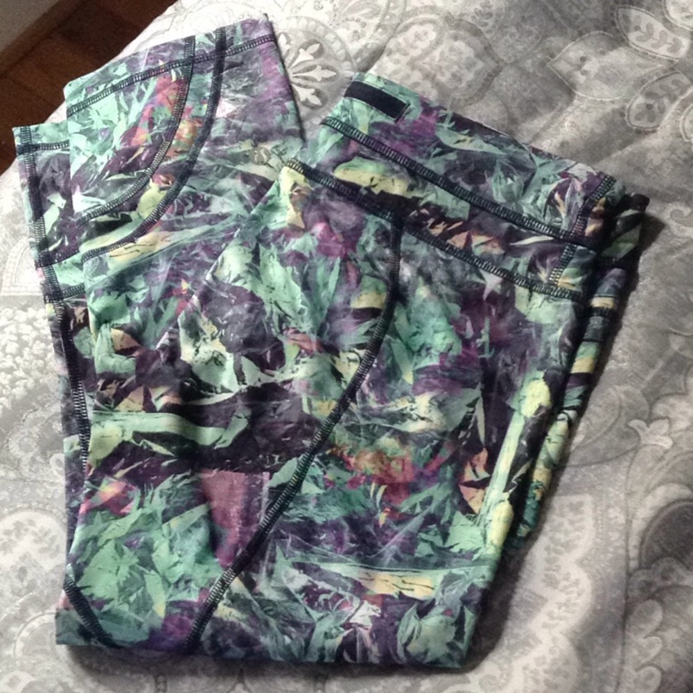 Lululemon Run Inspire Crops