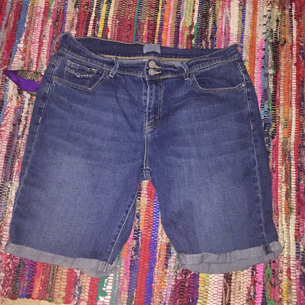 Size 16 Levi Strauss Bermuda - long shorts
