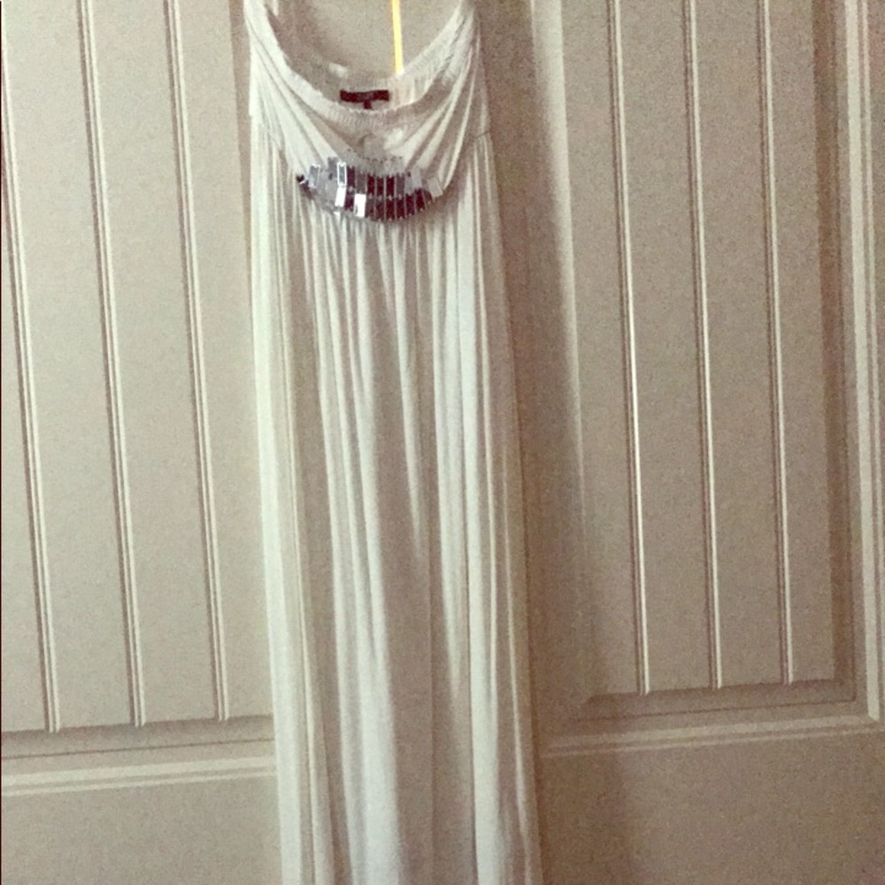 Tart Christmas White Maxi Medium NWOT