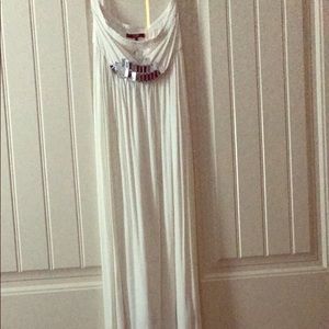 Tart Christmas White Maxi Medium NWOT