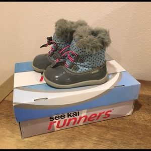 See Kai Runners, size 5 toddler boots