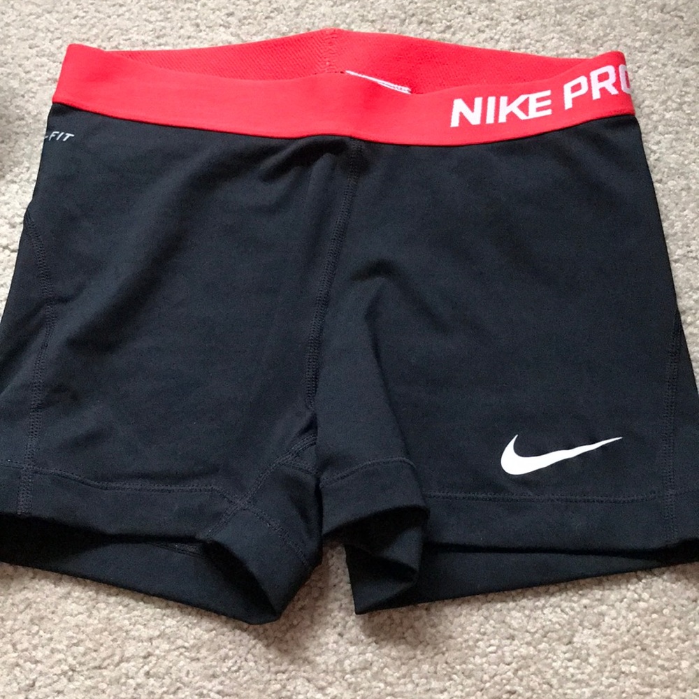 Black Nike Pros