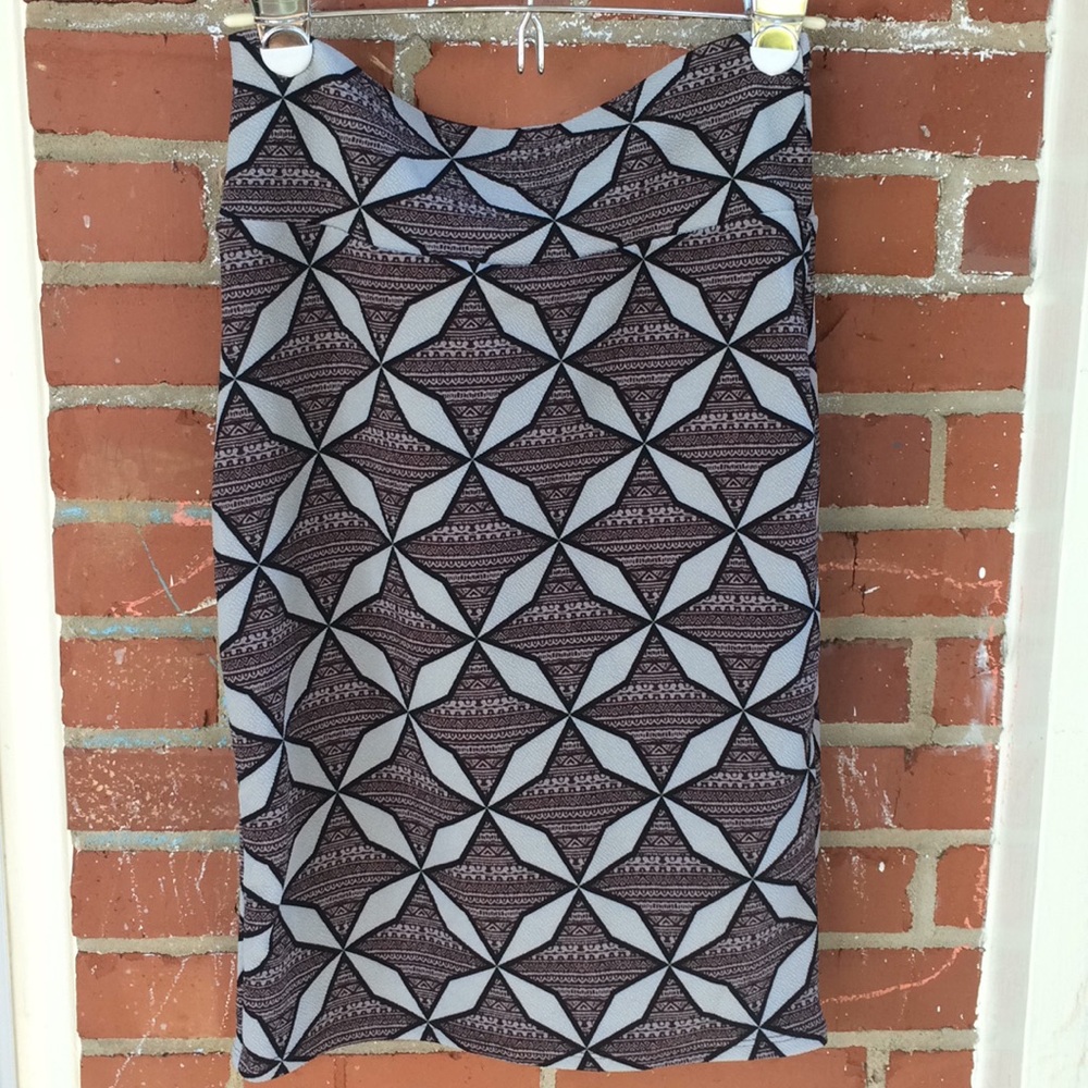 LuLaRoe Cassie pencil skirt