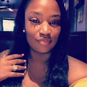 Meet your Posher, April