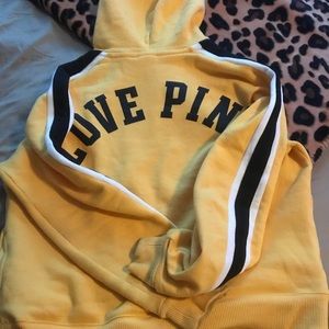 Pink pullover hoodie/ with pockets