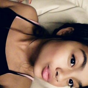 Meet your Posher, Modestie