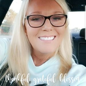 Meet your Posher, Gena