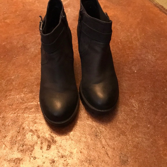 Boots - Picture 2 of 3