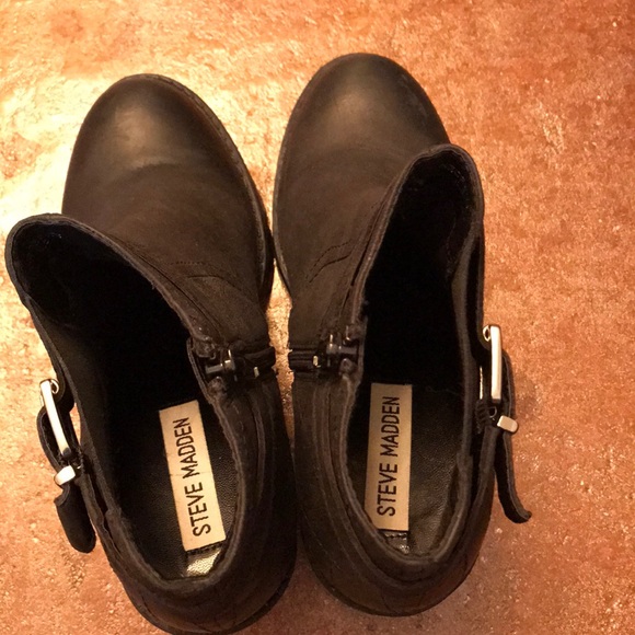 Boots - Picture 3 of 3