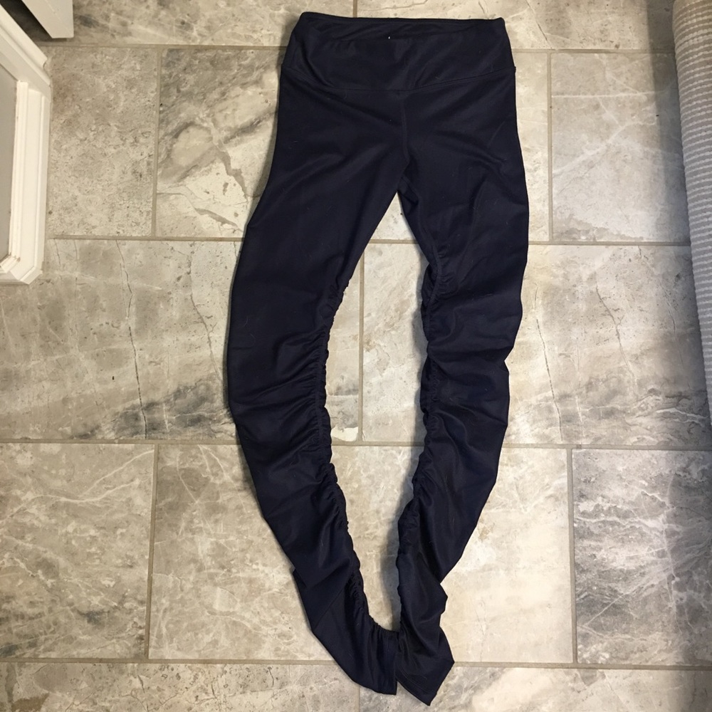 Alo Yoga Idol Glossy Navy Pants, Size Small