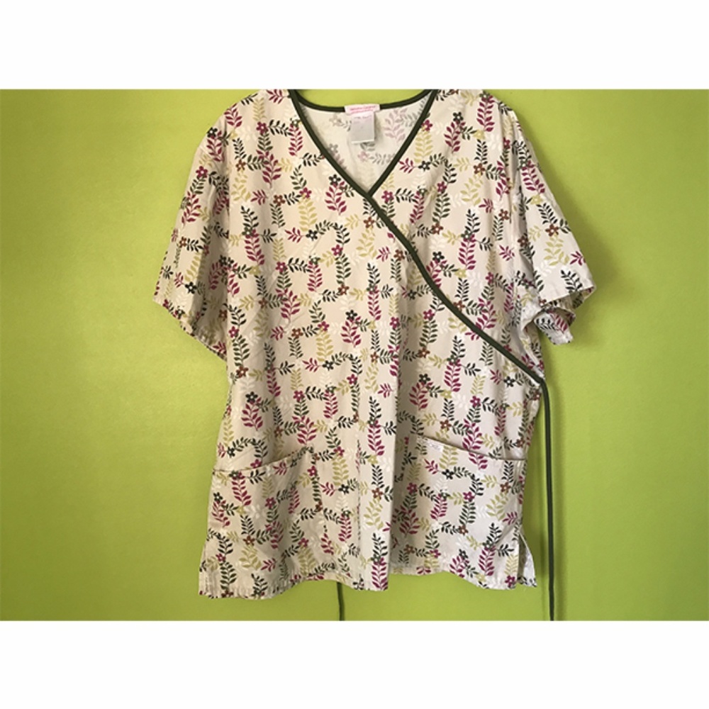 Cherokee Short Sleeve Floral White Scrub Top XL
