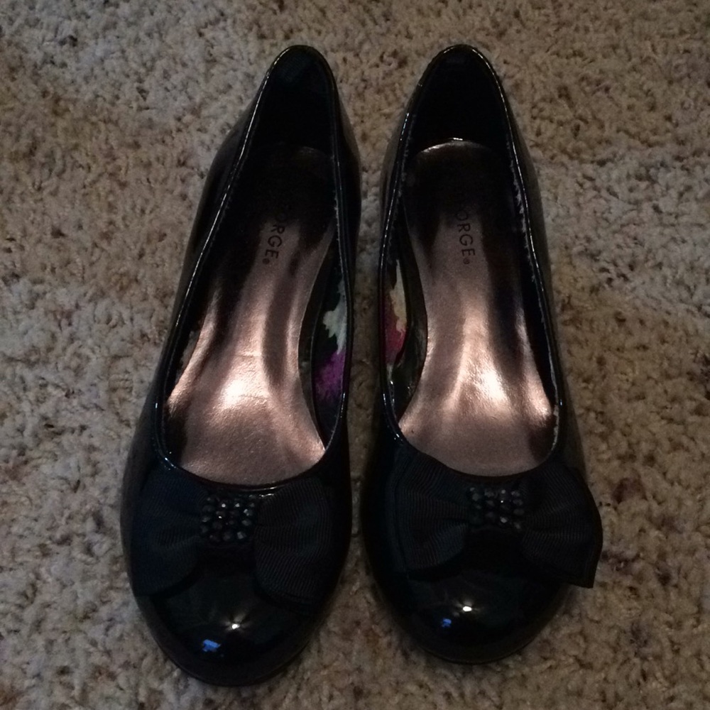 Girls size 1 Black heels