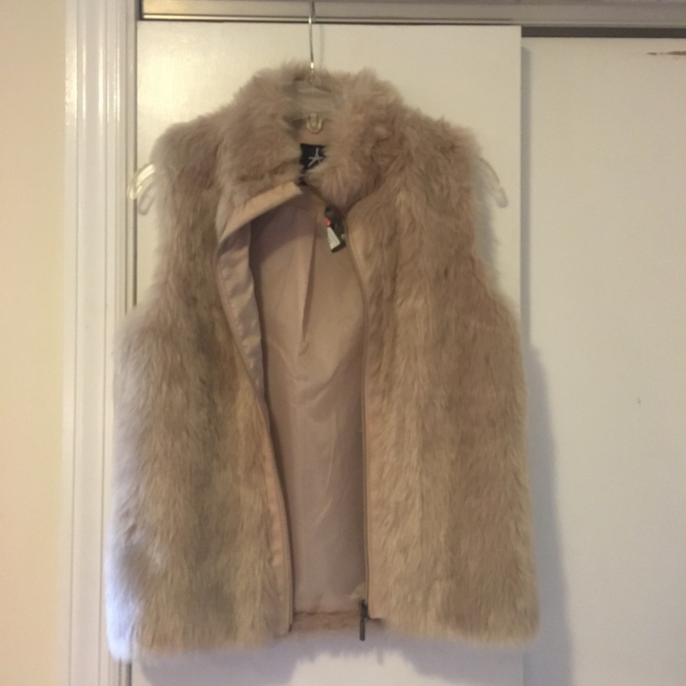 Furry vest (size:4)