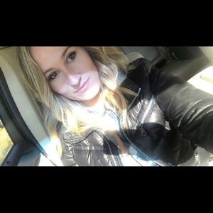 Meet your Posher, Charleen