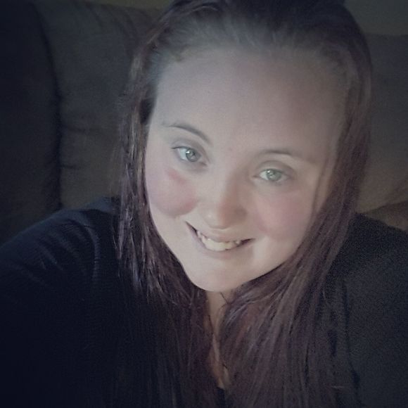 Meet your Posher, Heather l hunt - Picture 1 of 1