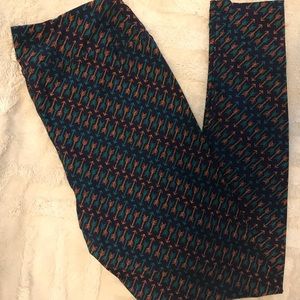 TC Leggings Arrows BNWT, Smoke Free, Pet Free home