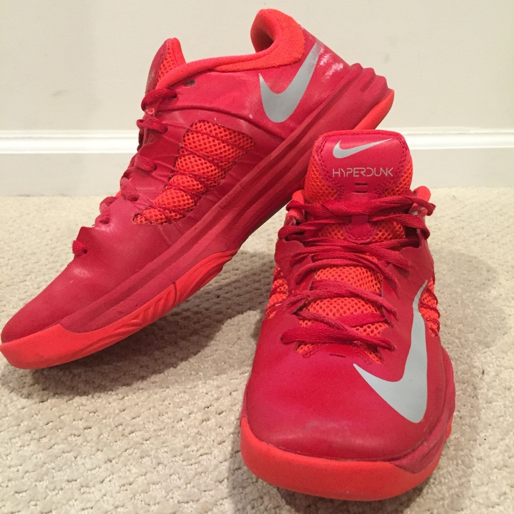 Nike Hyperdunk low top men's basketball shoes