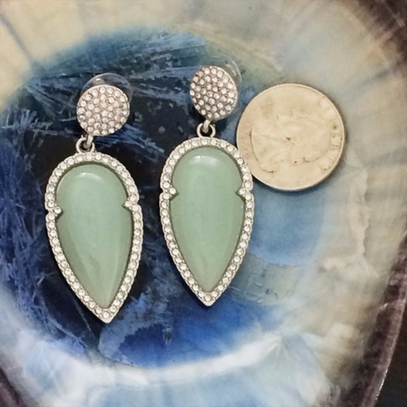 Mint Rhinestone Silvertone Earrings Arrowhead - Picture 3 of 4