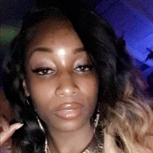 Meet your Posher, Akamiee