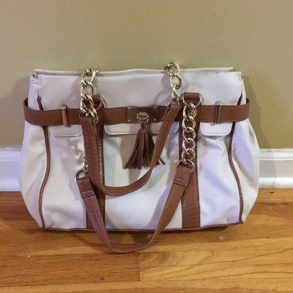 Perfect for Fall and Winter Cream and Tan Handbag!