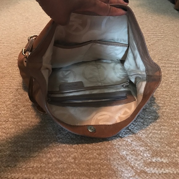 Authentic Michael Kors 🧡 (cognac) - Picture 3 of 3