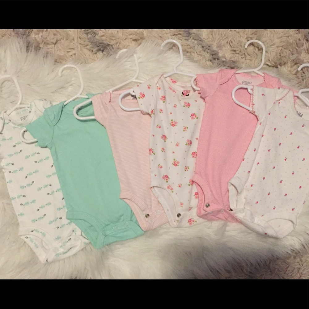 Set of onsies 0-3