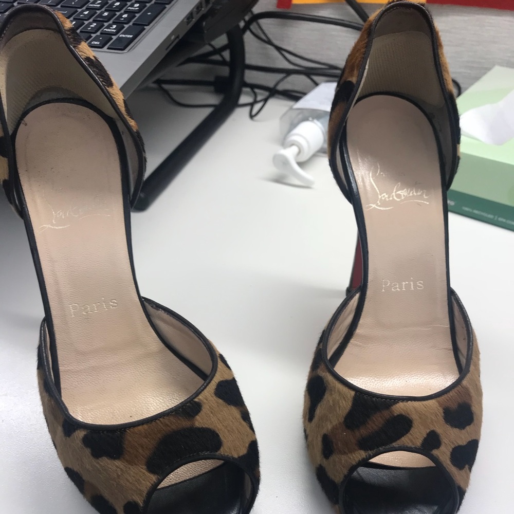 Christian Louboutin shoes size 38.5