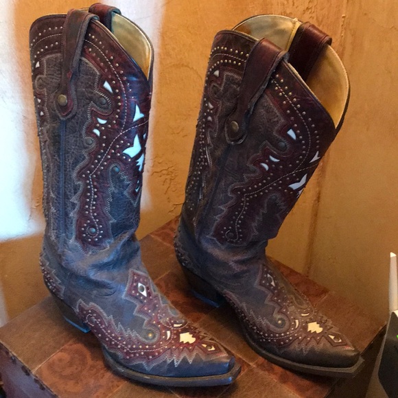 Corral Boots - Picture 1 of 3