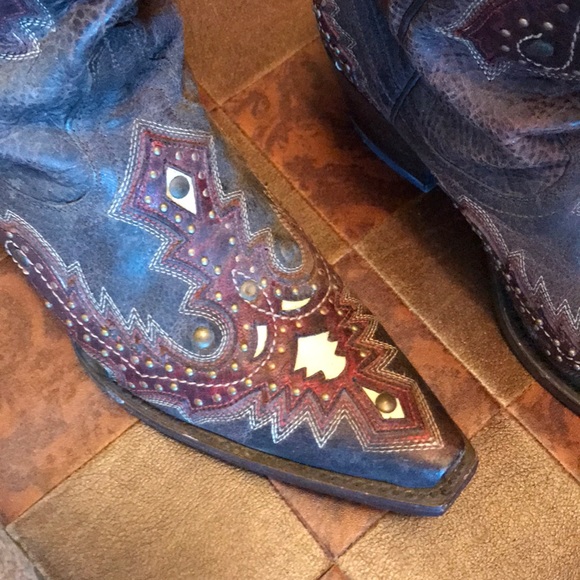 Corral Boots - Picture 2 of 3