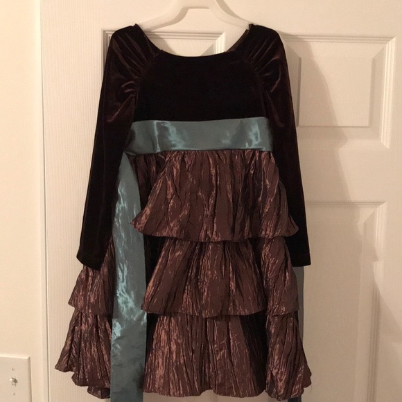 🍁SALE🍁Gorgeous taffeta style dress! Worn once. - Picture 1 of 5
